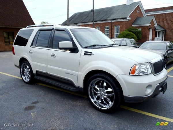 Lincoln-Navigator-(1).jpg Lincoln-Navigator-(1).jpg