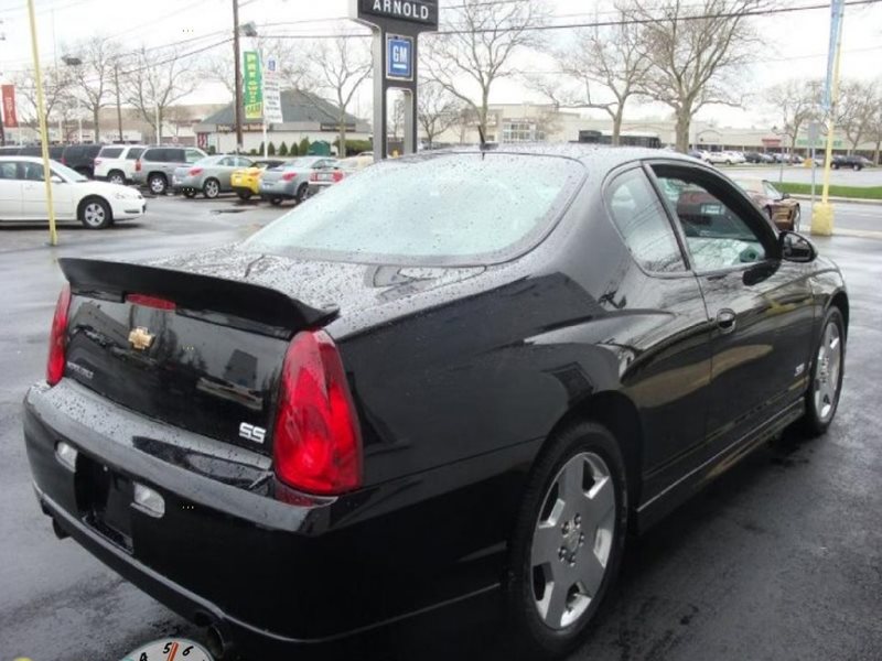 NOPD Searches for Vehicle Involved in Armed Robbery