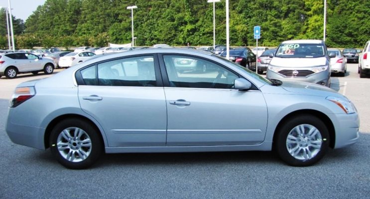 Woman Robbed at Gunpoint on North Rampart